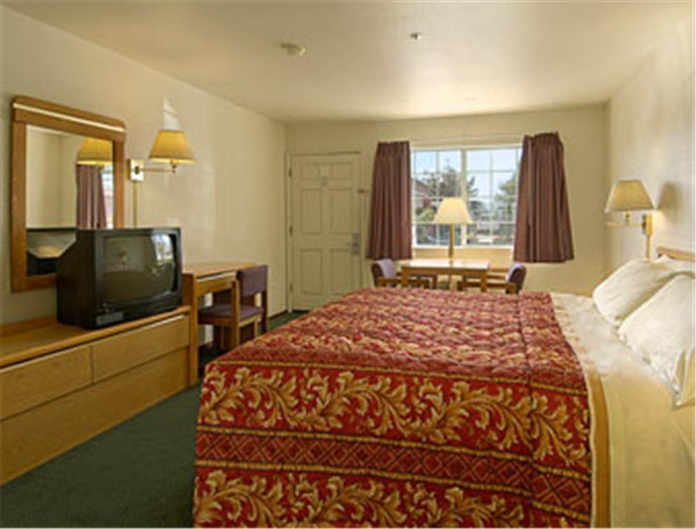 Days Inn Salinas Airport Quarto foto